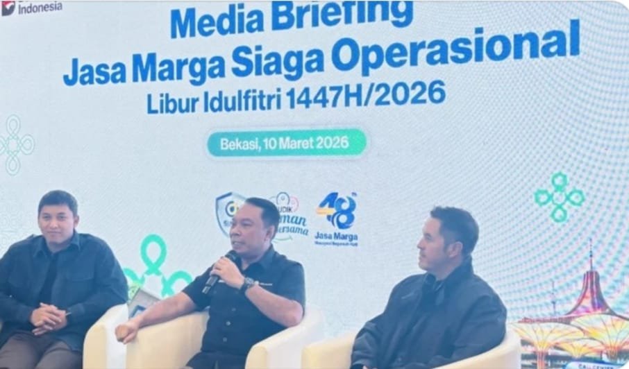 Dirut Jasamarga ( tengah )/saat media brifing (SPN/dinda)