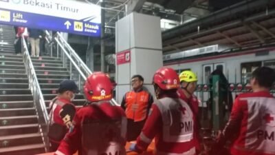 Insiden Kereta di Bekasi Timur, 35 Petugas PMI Dikerahkan, Evakuasi Masih Berlangsung