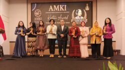 Para penerima Award sesi kedua berfoto bersama ( SPN/ DD)