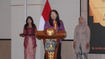 Dari Balik Mikrofon RRI Menuju Kartini Award AMKI Media Indonesia Yang Mendunia