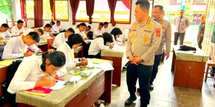 Tes Psikologi (Rikpsi) Tahap II dalam rangka penerimaan Bintara dan Tamtama Polri Tahun Anggaran 2026, di SMA Negeri 2 Ambon. (Foto : Istimewa)