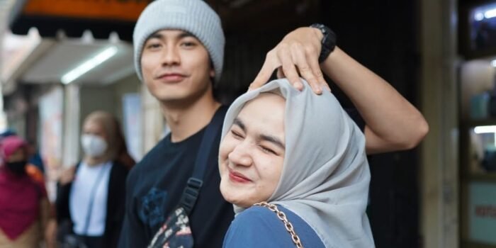 evan_marvino_dan_istri-sofu_large
