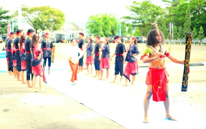 Tari Maku Maku Meriahkan Hari Bhayangkara ke 80 di Mapolda Maluku (Foto : Istimewa)