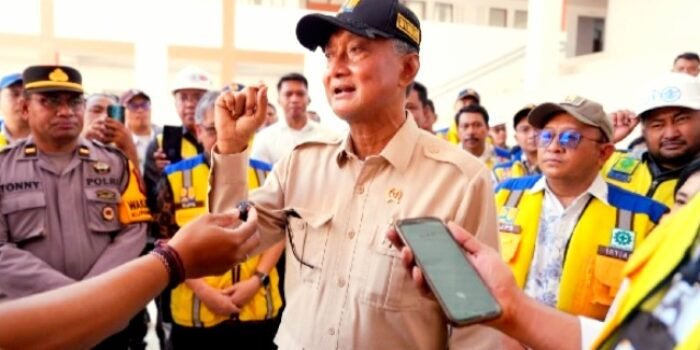 Screenshot_20260719-131329_Chrome Menteri Pekerjaan Umum Tinjau Pembangunan Sekolah Rakyat Terintegrasi 1 Kupang