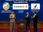 WhatsApp Image 2026-08-27 at 4.13.42 PM President Director PT COSMAX Indonesia Cheong Min-kyoung saat menjadi kuliah tamu di unpad (foto : cosmax)