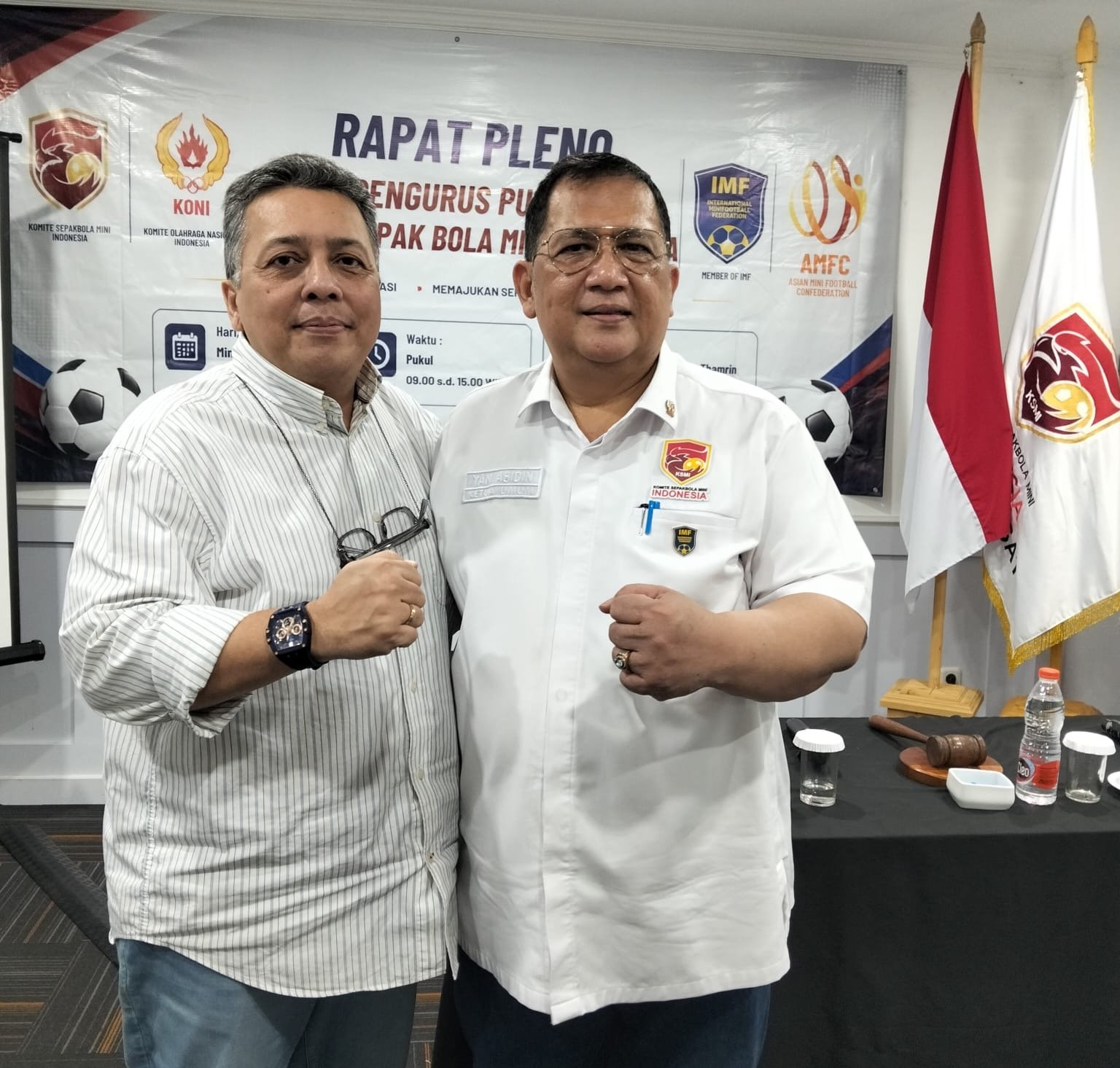 Ketua Umum PP KSMI, Yan Mulia Abidin ( kanan) bersama Waketum KSMI, Tundra Meliala ( kiri)