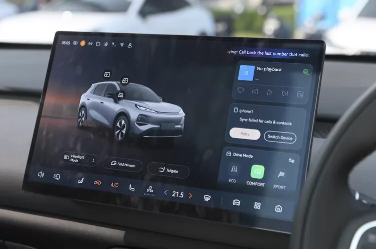 Pengoperasian-fitur-berkendara-Changan-Nevo-Q05-terasa-makin-praktis-berkat-sistem-kontrol-pintar-interaktif-dan-5-pilihan-mode-berkendara-yang-dapat-disesuaikan-kebutuhan-pengemudi-3261859873