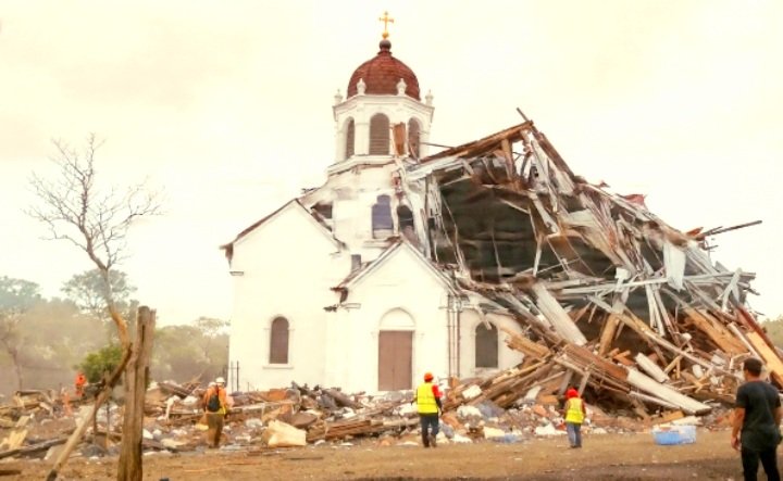 Screenshot_20260902-071334_Gallery Gereja Yang Rusak Akibat Gempa Bumi 15 Agustus 2026 Mulai Diperbaiki