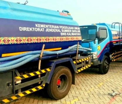 Kementerian PU Kerahkan 13 Unit Peralatan Karhutla ke 5 Provinsi Kalimantan via Tanjung Priok, Berupa Mobile Pump 250 Liter/Detik, Tangki Air 5000 Liter dan Pompa Alkon.