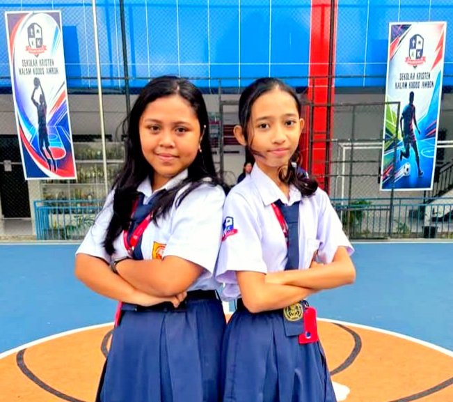 Screenshot_20260916-122225_Facebook Tim Vanguard Ambon, Evania Natalia Titioka (kiri) dan Gavriella Nathania Tappangan (kanan) Menjadi Wakil Tunggal Maluku yang Lolos Ke Final OPSI Nasional 2026 dari 125 Finalis SMP, Akan Berlaga di Jakarta 24-30 September 2026.
