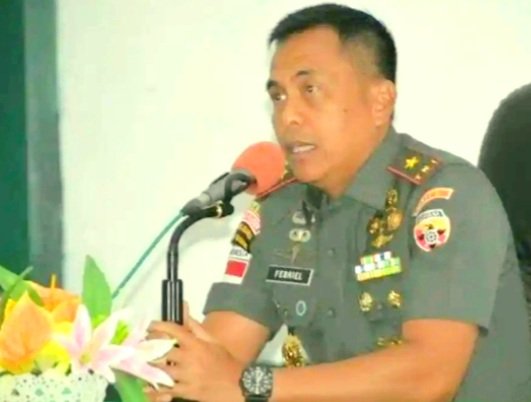 Screenshot_20260921-110122_Google Pangdam XVII/Cendrawasih Mayjen TNI Febriel Buying Pastikan 4 Korban Penembakan KKB di Jayawijaya adalah Warga Sipil, Bukan Intel TNI.