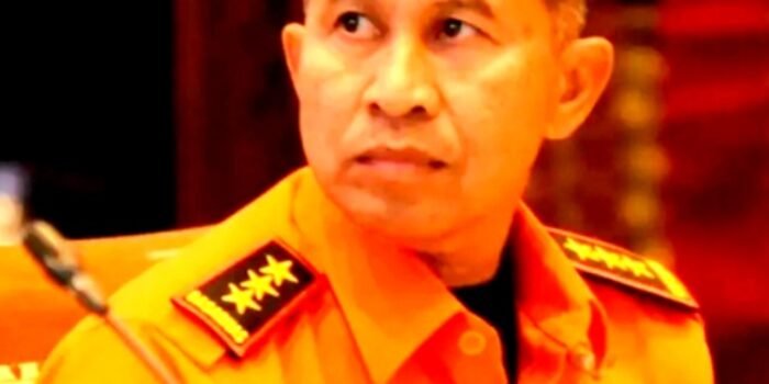 Kepala Basarnas Marsekal Madya TNI Mohammad Syafii: Tim penyelam Basarnas Special Group Temukan Lagi 2 Korban Pria KM Virgo Transport 8 di Dalam Bangkai Kapal Pada Senin 21 Seotember 2026. Total 120 Korban Ditemukan, 123 Masih Dicari.