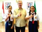 Gubernur Maluku Hendrik Lewerissa Lepas Dua Siswi SMP Kristen Kalam Kudus Ambon, Evania Titioka dan Nia Tappangan, Wakili Maluku di Olimpiade Penelitian Siswa Indonesia (OPSI) di Jakarta 24-30 September 2026.