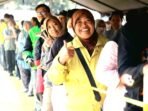 Polda DIY Gelar Gerakan Pasar Murah di Mapolda DIY Sambut HUT Lalu Lintas Bhayangkara ke-71, Beras Hingga Bumbu Dapur Dijual Murah. Masyarakat Antusias Antre Untuk Mendapatkan Sembako Murah.