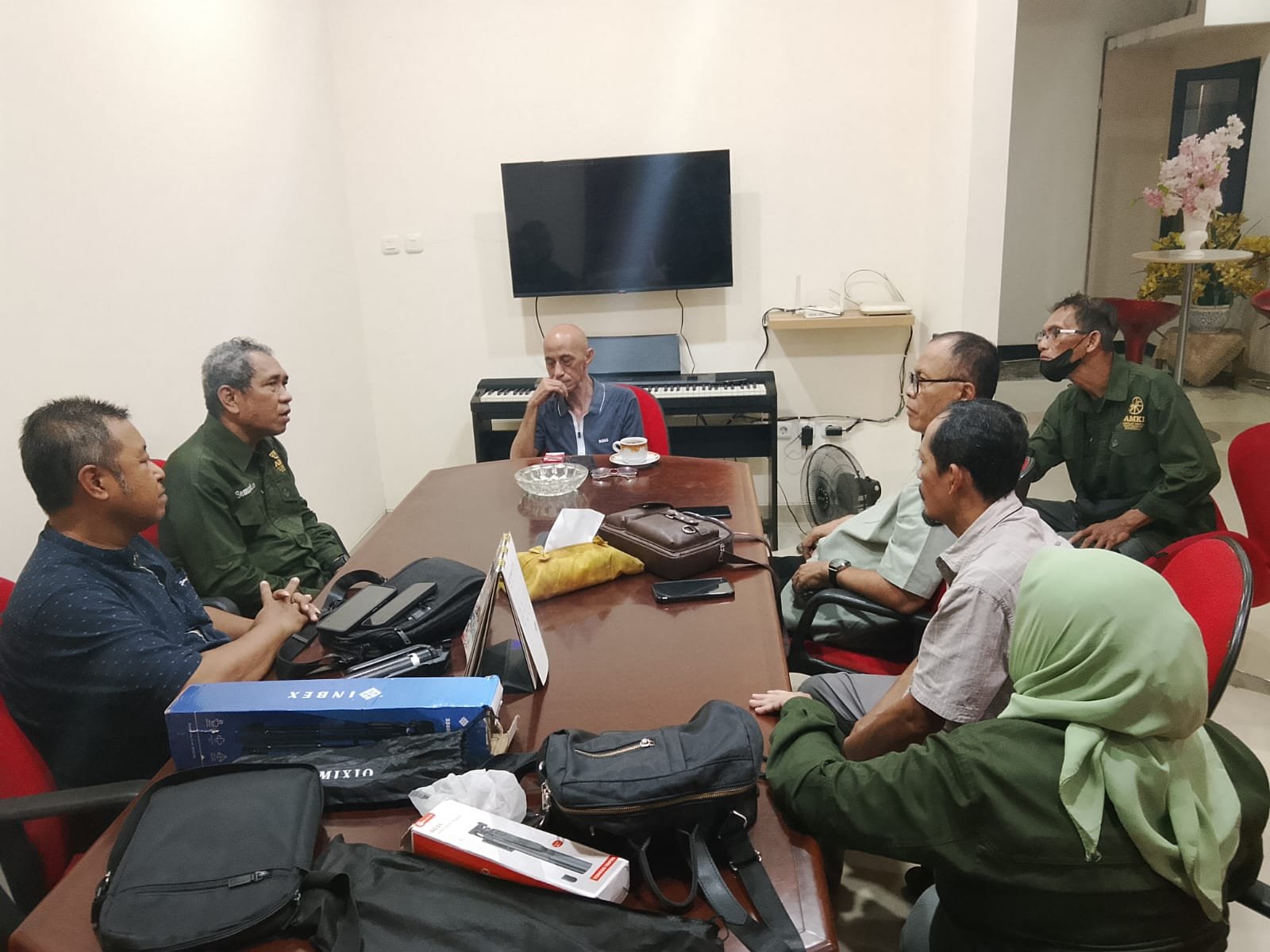 Gheiz saat membahas perkembangan politik saat ini ( Amki jaya)