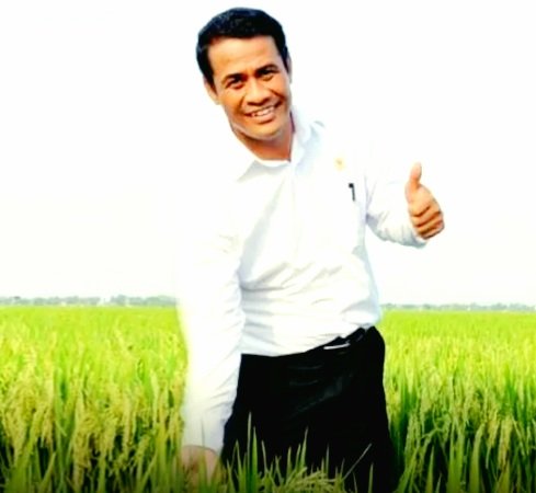 Screenshot_20261005-072424_Chrome Mentan Andi Amran Sulaiman Pastikan Produksi Padi Aman di Tengah Ancaman El Nino 2026. Kementan Siapkan AUTP 100 Ribu Ha dan Pompanisasi.