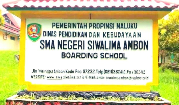 Anggota DPD RI Nono Sampono Tanamkan Nilai Persatuan dan Sosialisasi Empat Pilar MPR RI Kepada Generasi Muda di SMA Negeri Siwalima Ambon.