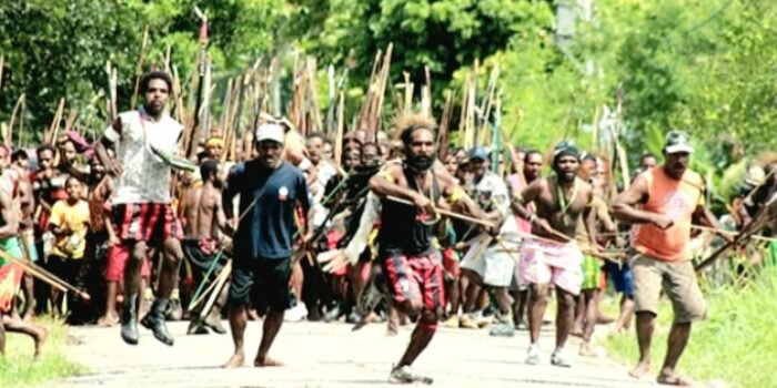 Polres Nabire Redam Konflik Dua Kelompok Yang Nyaris Picu Perang Suku di Nabire, Papua Tengah.