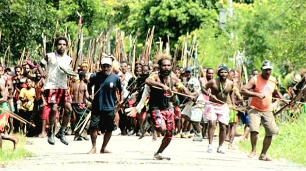 Screenshot_20261017-214109_Chrome Polres Nabire Redam Konflik Dua Kelompok Yang Nyaris Picu Perang Suku di Nabire, Papua Tengah.