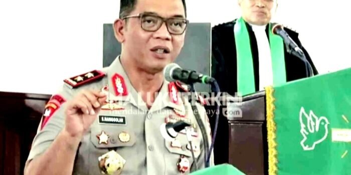 Kapolda Maluku Irjen Pol Suwondo Nainggolan Mengikuti Ibadah Minggu Kasih di Gereja Maranatha Ambon, Minggu 18 Oktober 2026, Perkuat Harmonisasi Polri Dengan Jemaat.