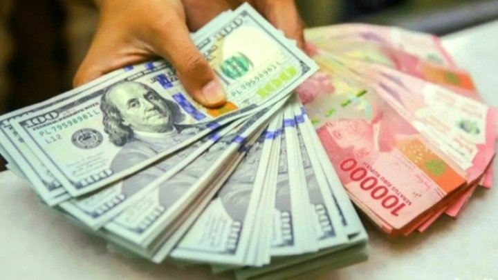 Nilai Tukar Rupiah Terhadap Dolar AS Hari Ini Senin 19 Oktober 2026 Melemah ke Rp18.035. Kurs BI Rp17.948, Proyeksi Rp17.950-18.150, Penyebab MSCI dan Minyak Dunia.