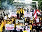 Demo Mahasiswa 20 Oktober 2026 Sore Ini: Massa Masih Bertahan di Tugu Tani Jakarta, Ribuan di DPRD DIY Yogya, 33 Titik di Makassar. 9.505 Personel Gabungan Disiagakan.